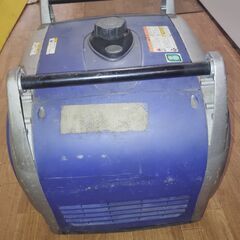中古発電機　YAMAHA　EF2000iSの画像