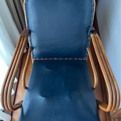 籐と革のソファ　2脚の画像