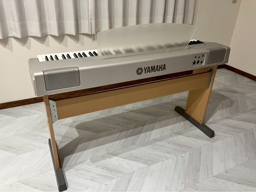 電子ピアノ　YAMAHA ELECTRIC   PIANO   P-60