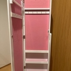 アクセサリー収納ミラーの画像