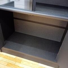 【リユースのサカイ八街店】★ジモティ割あり★ 食器棚　ブラック　クリーニング済　YJ6930の画像