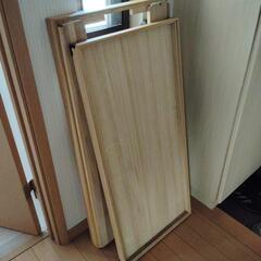 収納BOXと木工用？ナラ材箪笥と桐箪笥を分解したものの画像