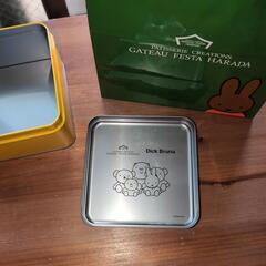 ブルーナ　空き缶の画像