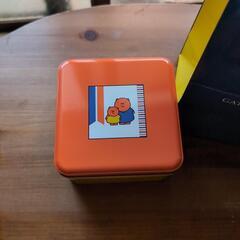 ブルーナ　空き缶の画像