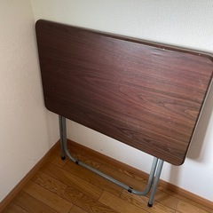 折りたたみ式机の画像