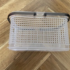 【今月末処分予定】かご 透明の画像