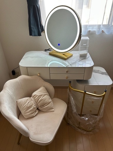 引き取り予定決定【美品】女優鏡付きドレッサー