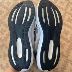 adidas グレー ランニングシューズ  27cmの画像