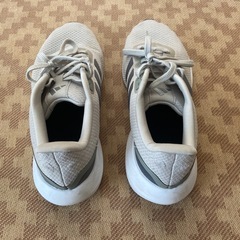 adidas グレー ランニングシューズ  27cmの画像