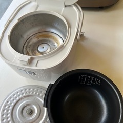 SHARP 3合炊き　2019年式の画像