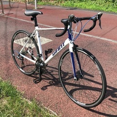 価格を抑えてロードバイクを始めたい方！リユースロードバイク GIANT DEFY 4 MLサイズ 2016年モデルの画像