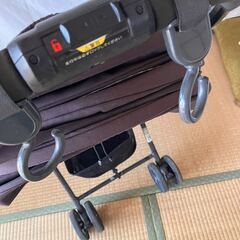 combi ベビーカーの画像