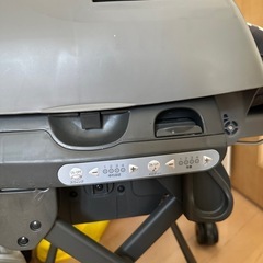 ねむりら　電動　ハイローチェア　コンビの画像