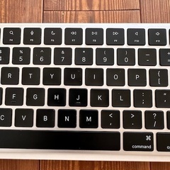 2025年1月に購入 ほぼ新品同様 動作確認済み Appleシリコン搭載Macモデル用Touch ID搭載Magic Keyboard テンキー付き 英語(UK) ブラックキーボード  USB-C接続 付属品全てありの画像
