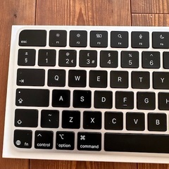 2025年1月に購入 ほぼ新品同様 動作確認済み Appleシリコン搭載Macモデル用Touch ID搭載Magic Keyboard テンキー付き 英語(UK) ブラックキーボード  USB-C接続 付属品全てありの画像