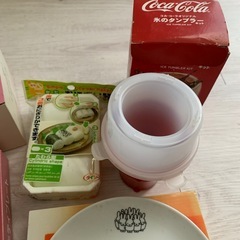 8【未使用】お皿、お弁当箱、おにぎり型の画像