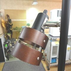 ニトリ フロアライト 3灯 ウッド調 高さ150cm ダークブラウン 間接照明 スタンドライト NITORI 札幌 西岡店の画像