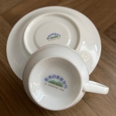 ヤマカツ yamakatu チューリップ柄 世界の車窓から コーヒー カップ＆ソーサー１セットの画像
