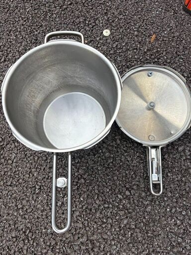 🥘【ドイツ製✨タッパーウェア 圧力鍋 5L】10,000円
