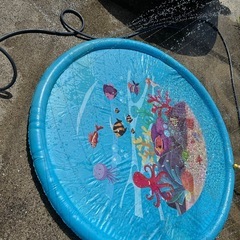 噴水マット 水遊びの画像