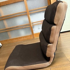 折りたたみ椅子の画像