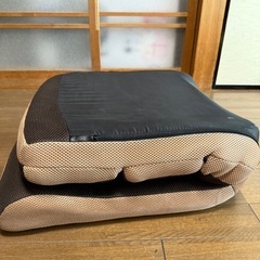 折りたたみ椅子の画像