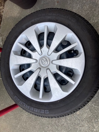 トヨタ純正ルーミー　
タイヤ　165/65R14