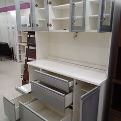 リユースのサカイ栃木店★ジモティ割あり★  食器棚 ホワイト×シルバー W139×D55.5×H200.5 クリーニング済み TC9847の画像