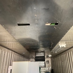 12m大型冷凍トラックコンテナ（物置・ガレージ・DIY小屋に）現地引取の画像