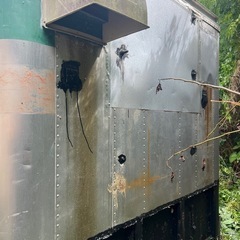12m大型冷凍トラックコンテナ（物置・ガレージ・DIY小屋に）現地引取の画像