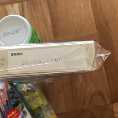 レトルトカレー、お菓子類の画像