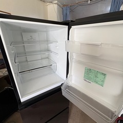 冷蔵庫れいぞうこHisens、ハイセンス、冷凍、茶色の画像