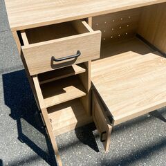 極美品 食器棚 収納棚 レンジ台 キッチン収納 ２口コンセントの画像