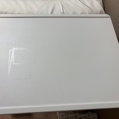 白　ミニテーブル　パソコン作業可能の画像