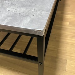 リビングテーブルの画像