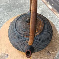 大きい鉄瓶の画像