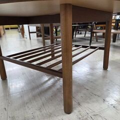J8529【リユースのサカイ柏店】 丸テーブル クリーニング済の画像