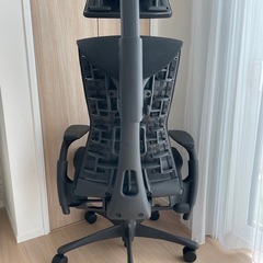 ハーマンミラー エンボディチェア ヘッドレスト付の画像