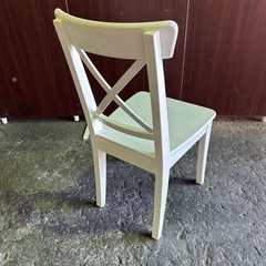 IKEA 白　インゴルフ　チェアの画像