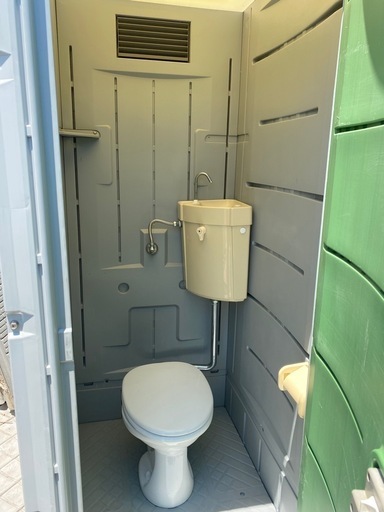仮設トイレ　洋式　水栓タイプ　中古清掃済み