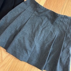 ZARA 黒　グレー　スカート　2点の画像