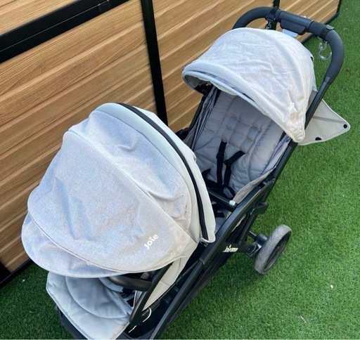 美品☆2023年11月購入】 デ・ヨーネ レジェ e OLIVE ベビーカー