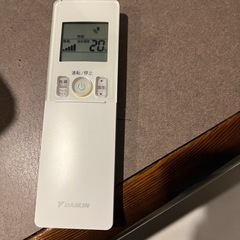 使用期間1年（状態良）業務用エアコンの画像