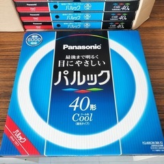パナソニック　パルック 32.40形cool色(昼光タイプ)の画像