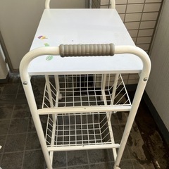ワゴン　スチールラックの画像