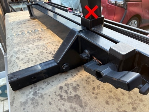 中古yakima EXO スイングベースヒッチキャリア (na) 桜町前のキャリア