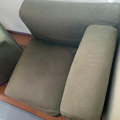 無印良品の一人がけソファー足置きオットマン付きの画像