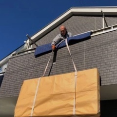 家具重たい荷物を建物3階に上げるお仕事の画像