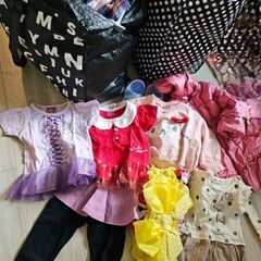 90、95 女の子服の画像
