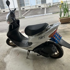 ライブディオZX 純正白の画像